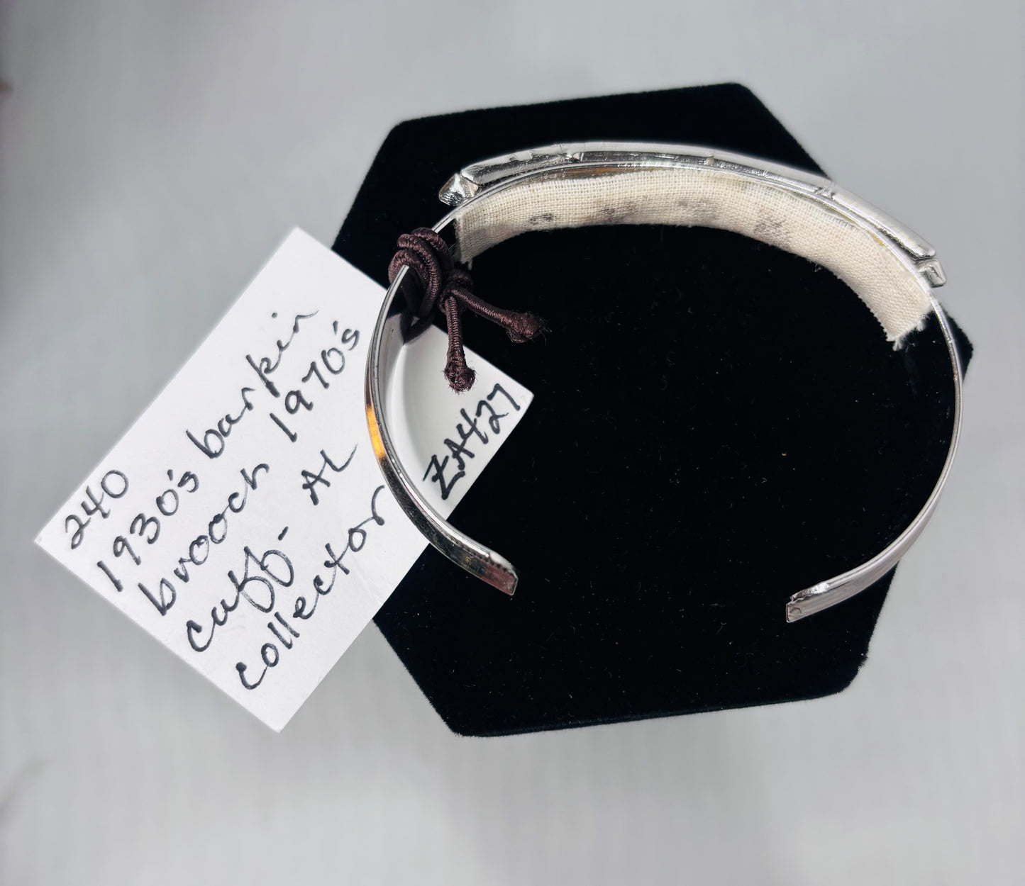MADE-Bar Pin Cuff
