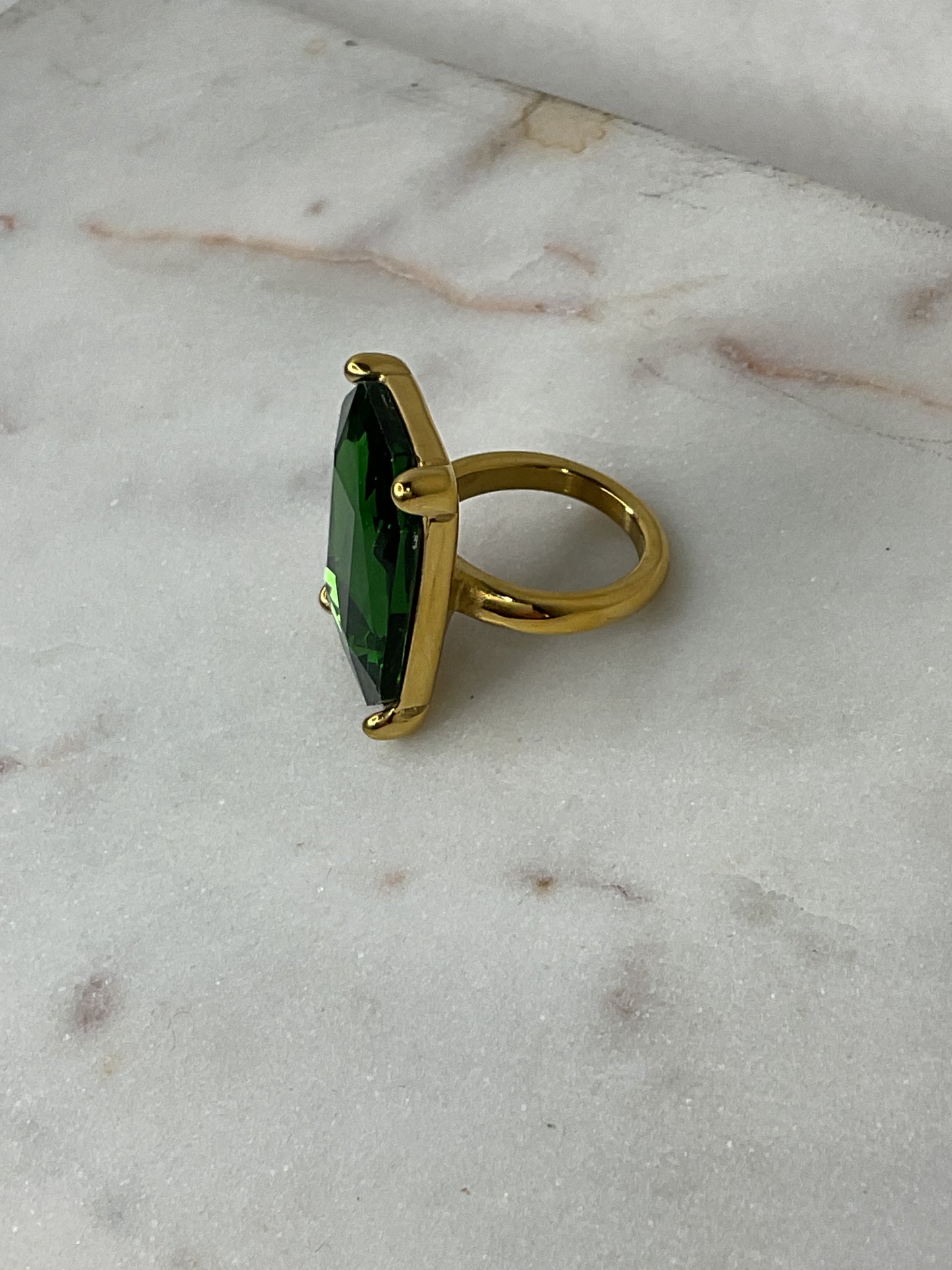 Ella Ring size 7