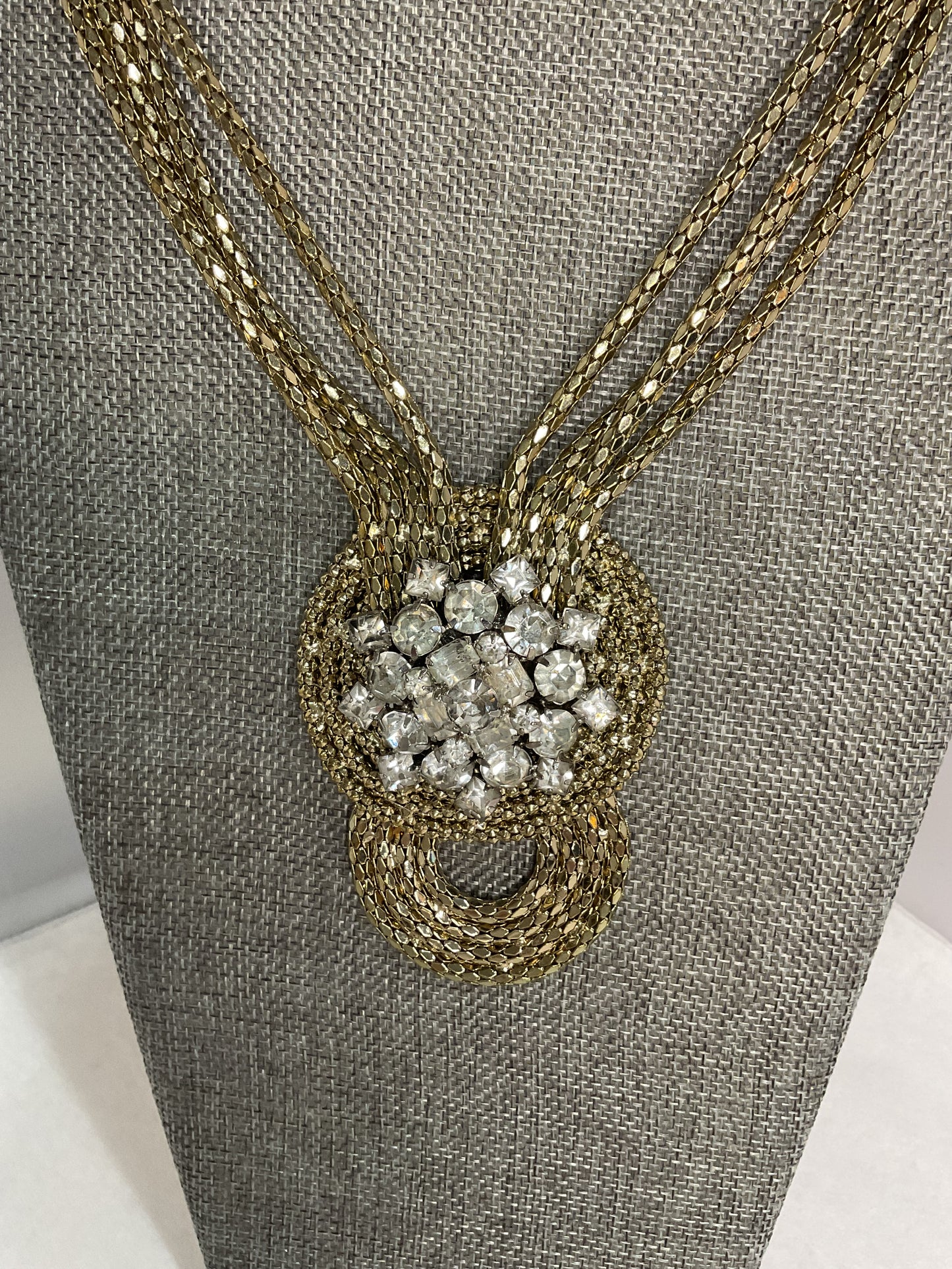 Made 1970s necklace