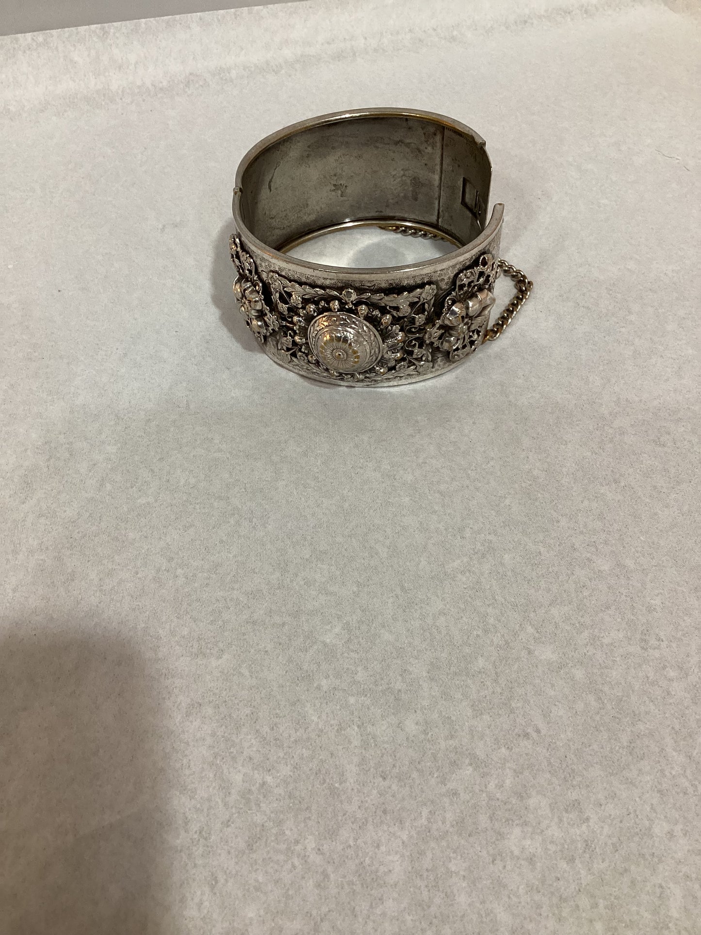 MADE- Hinged Bracelet