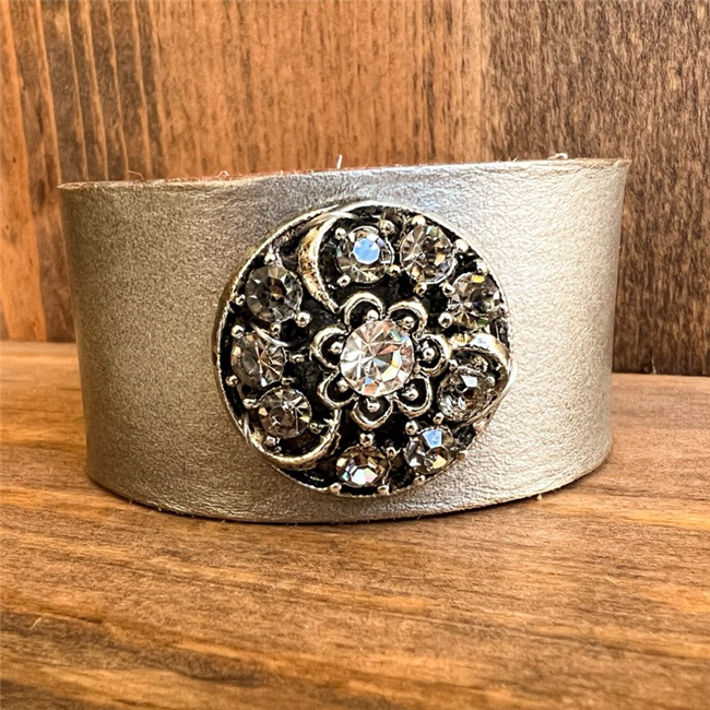 MADE- Vintage Cameo Cuff