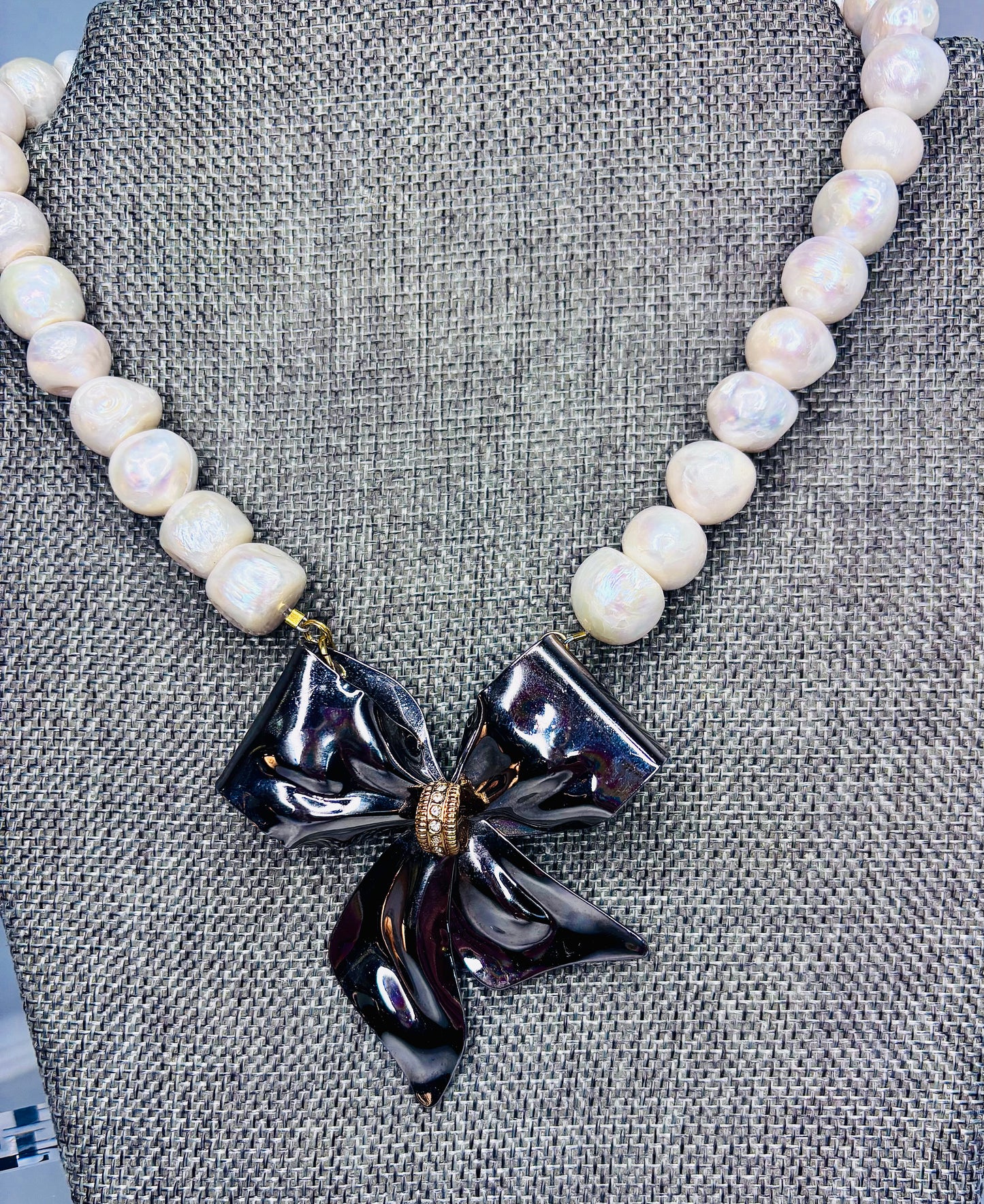 MADE-Bow and Baroque Pearl Necklace