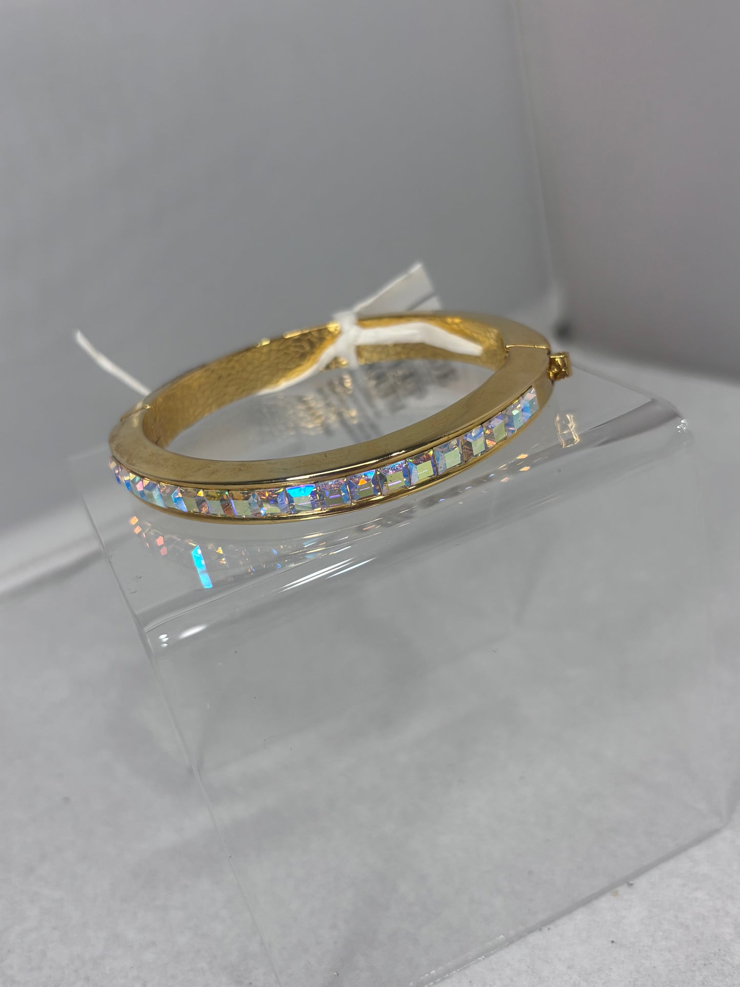 MADE- Hinged Bracelet
