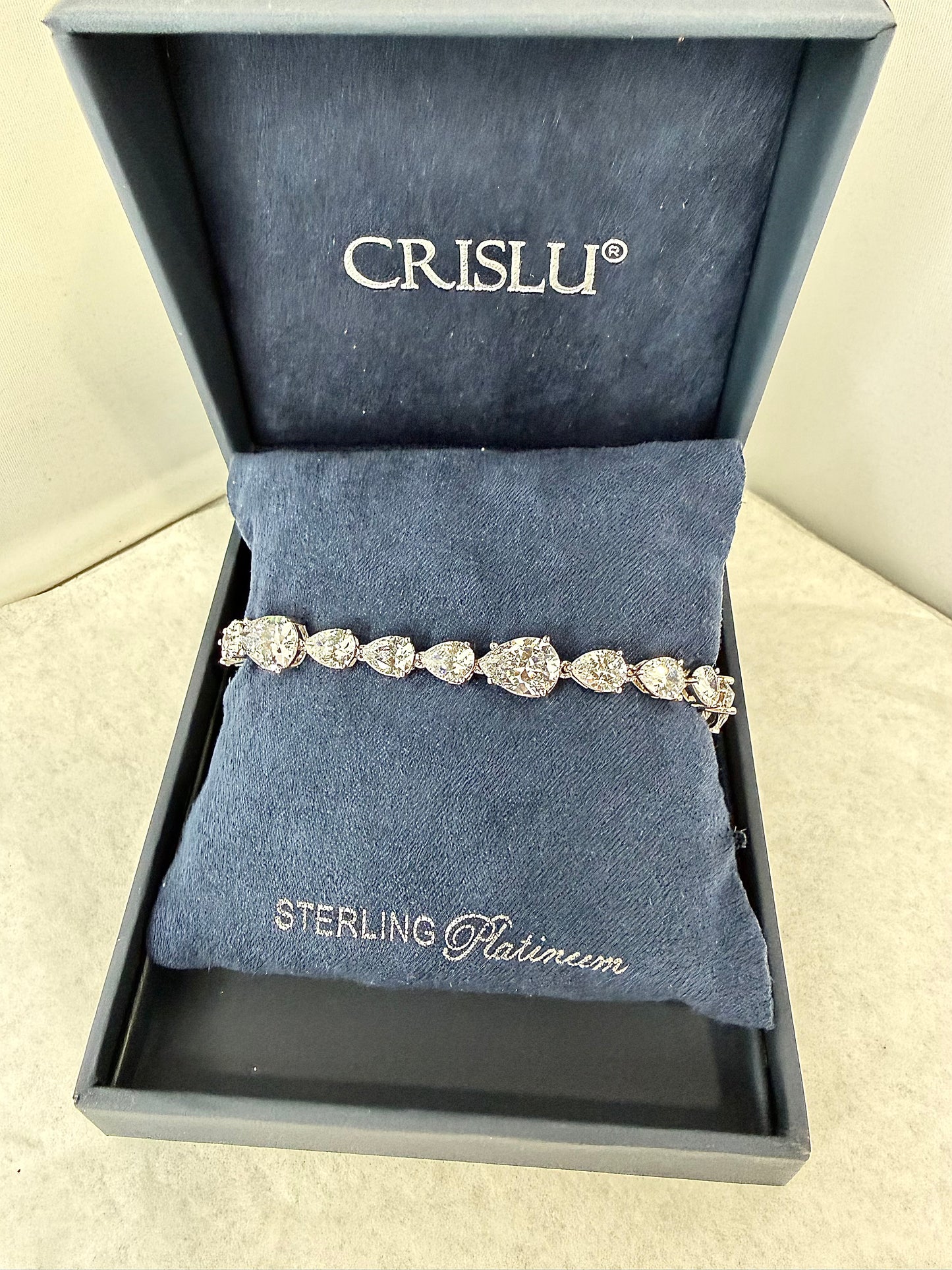 Crislu Sterling platinum bracelet