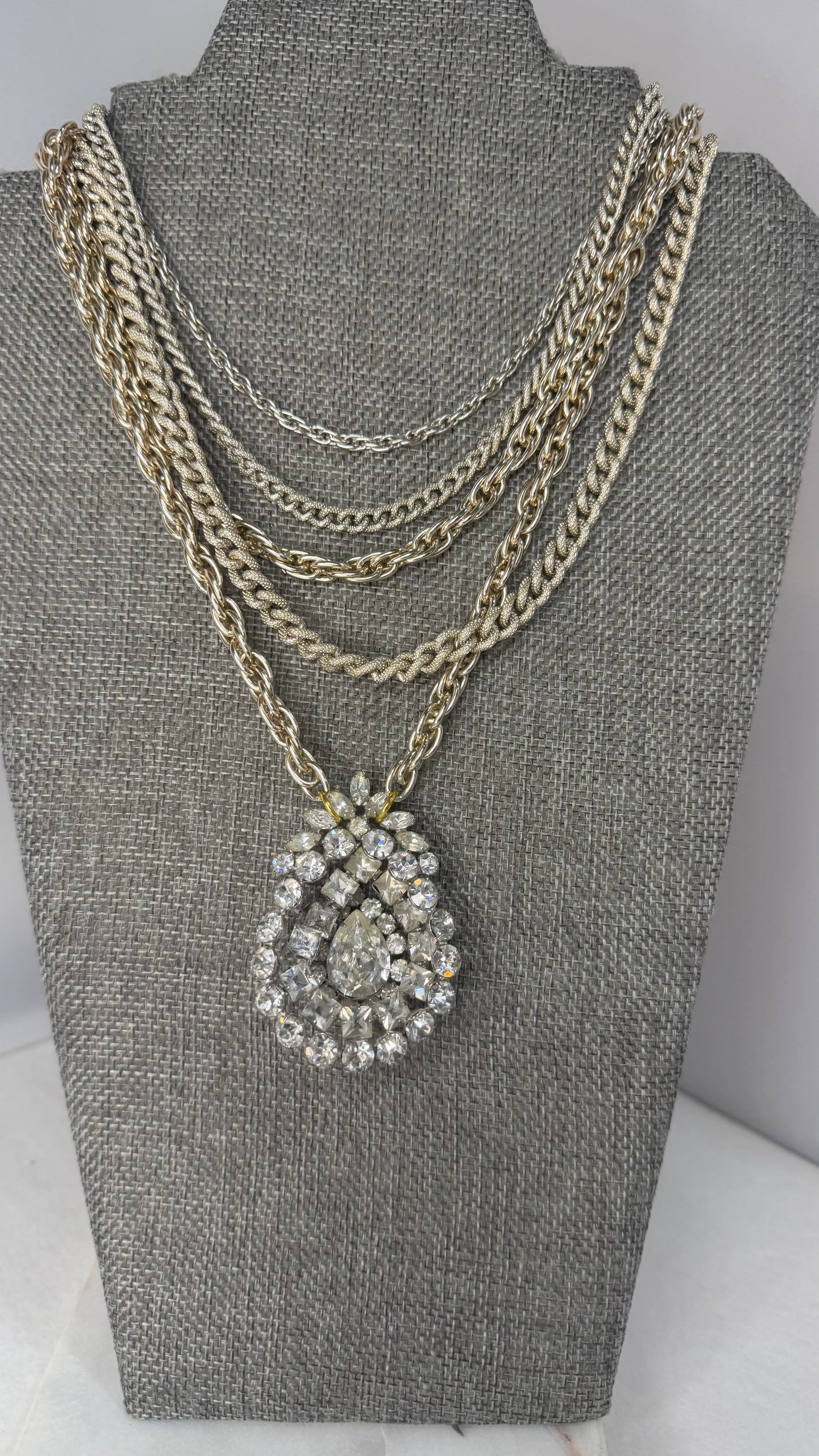 Made- 1940s Weiss necklace