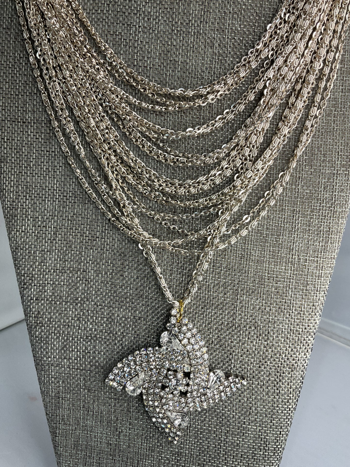 Made 1950s brooch necklace