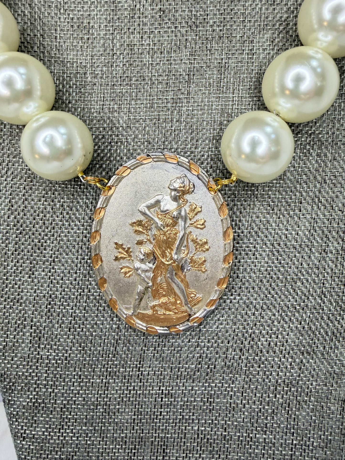 MADE Big Pearl necklace