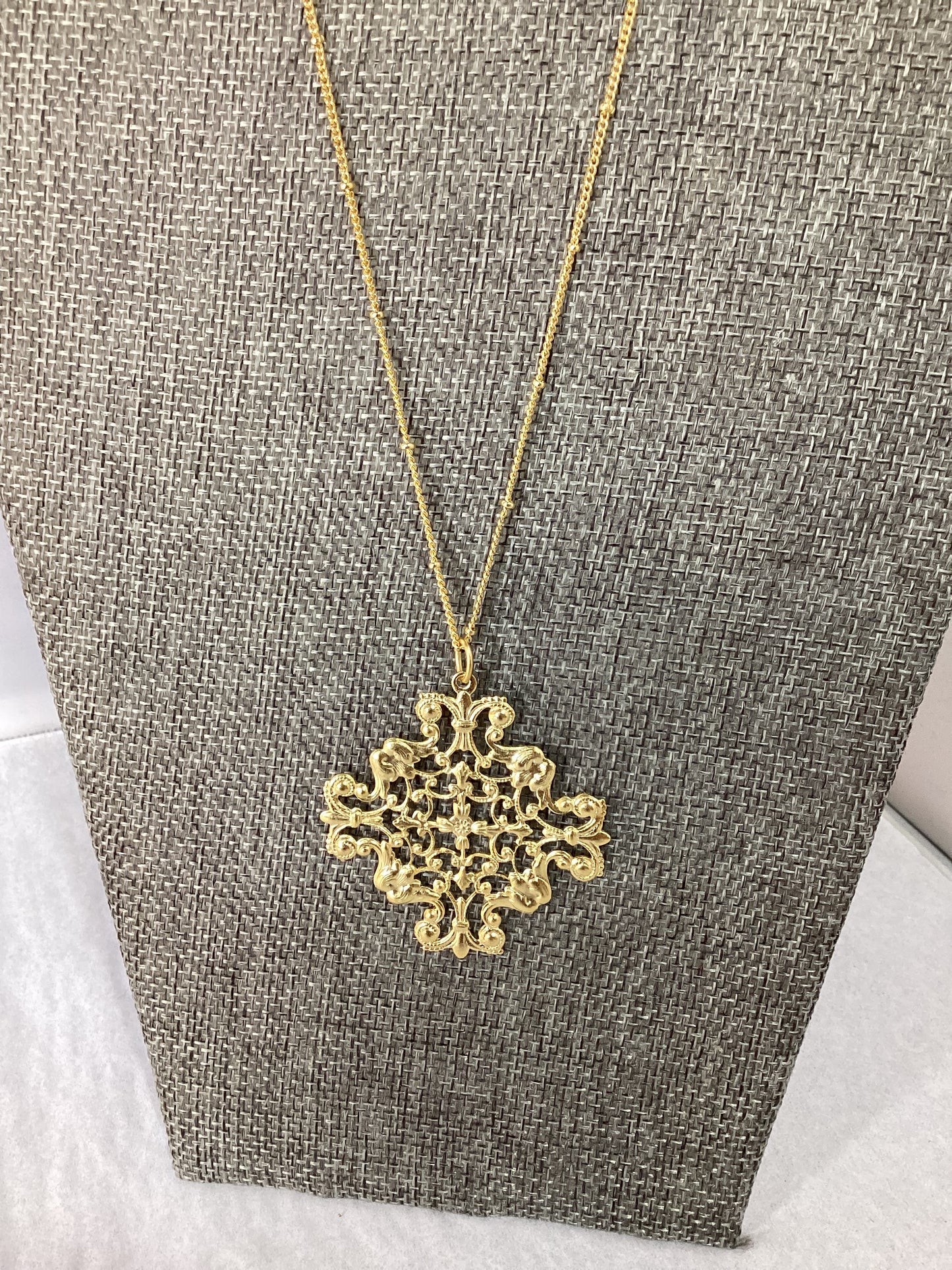 Susan Shaw- Hand Cast Gold Filigree Necklace
