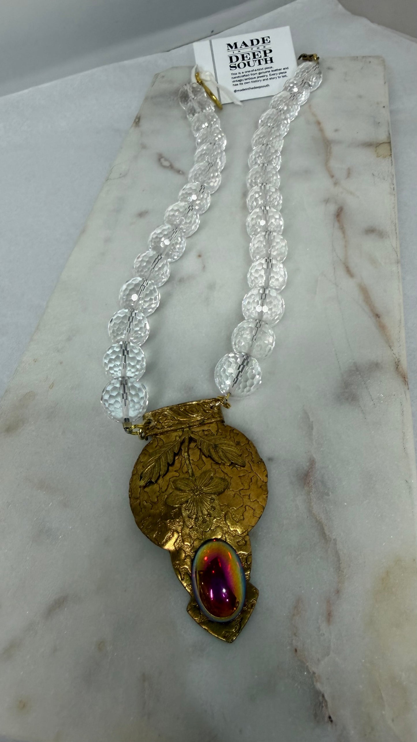 Made clear bead necklace
