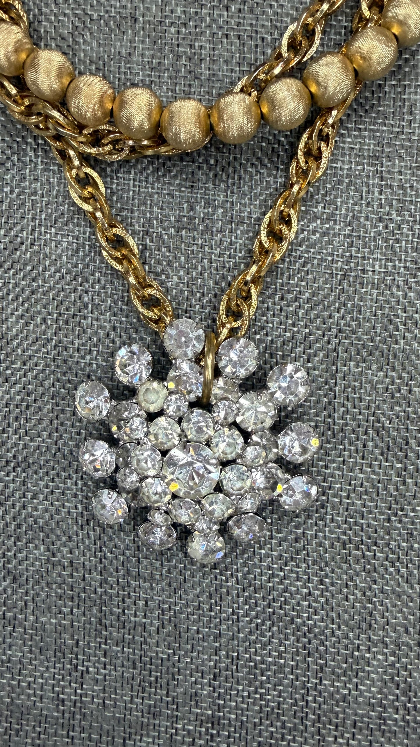 Made original brooch necklace