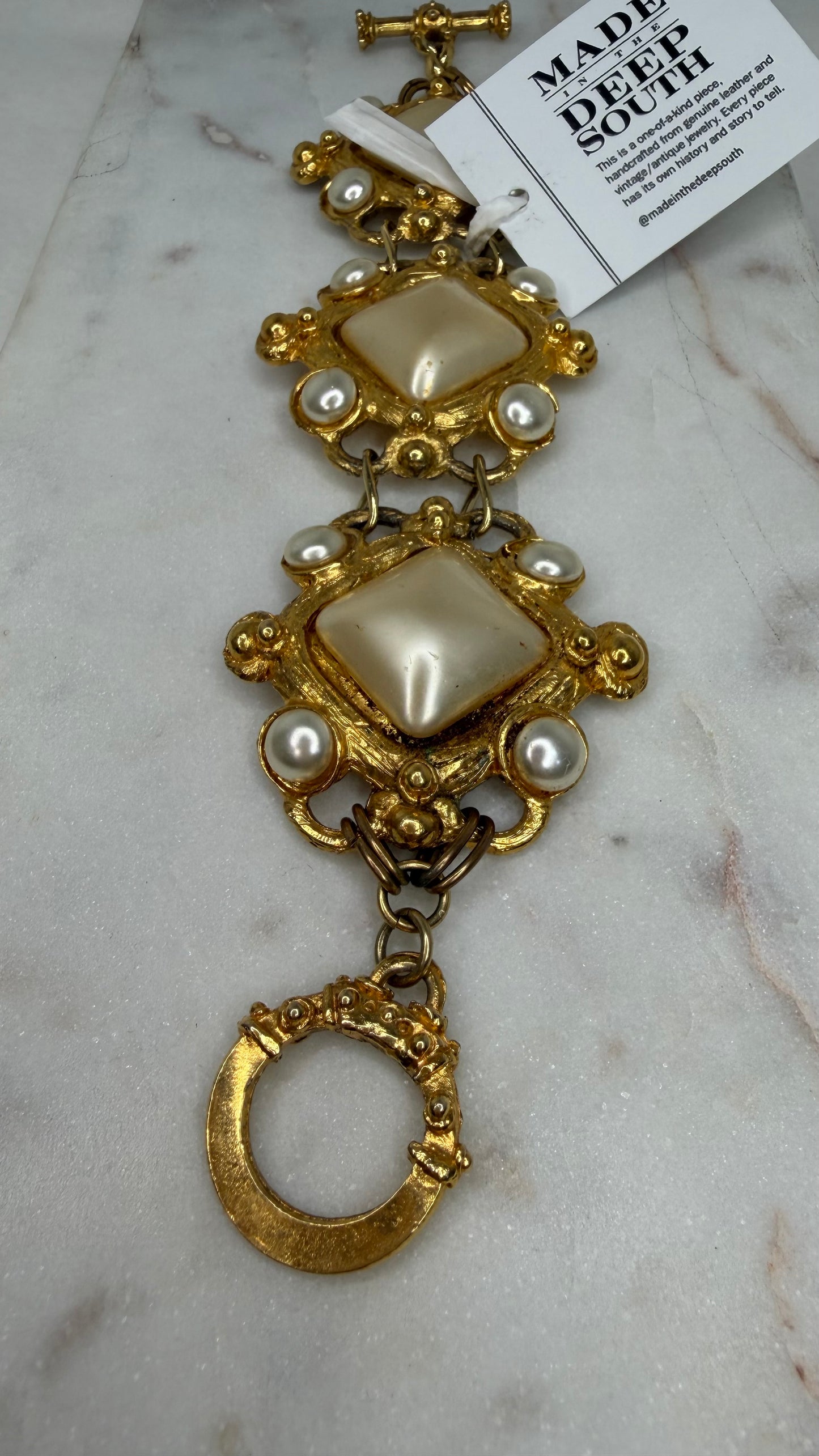 Made- 1970s Pearl bracelet