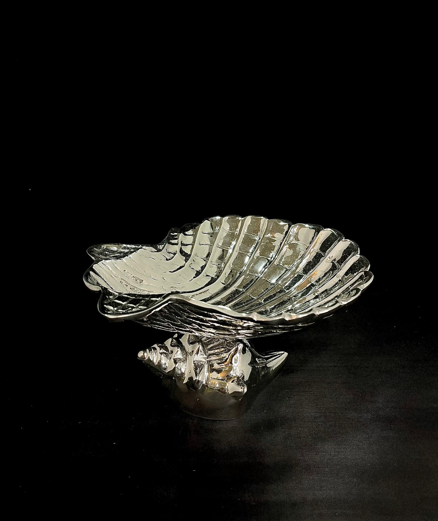 Pedestal Shell Bowl