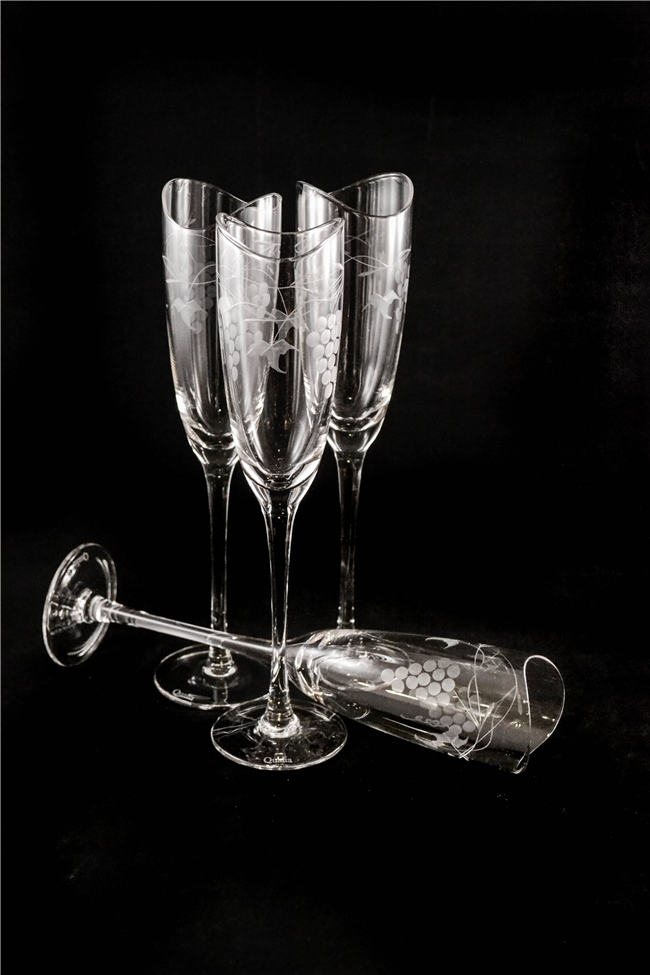 Vineyard Design on Champagne Flutes- In Store Pickup Only