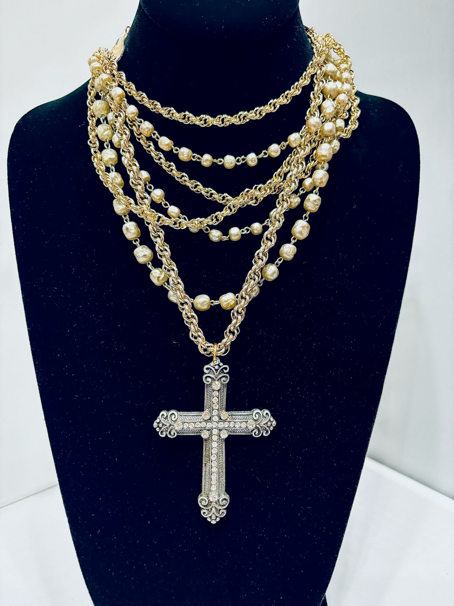MADE - Cross Pearl Necklace