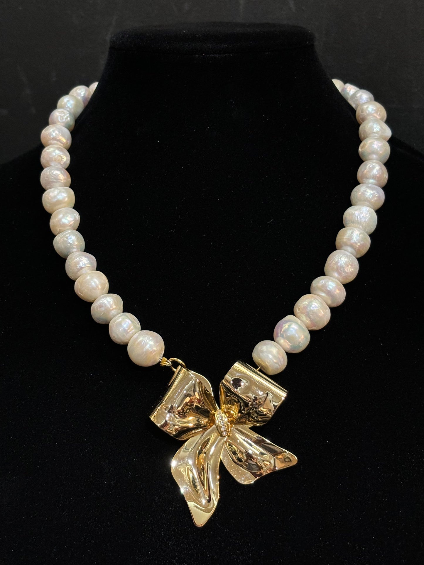 MADE - Gold Bow Pearl Necklace