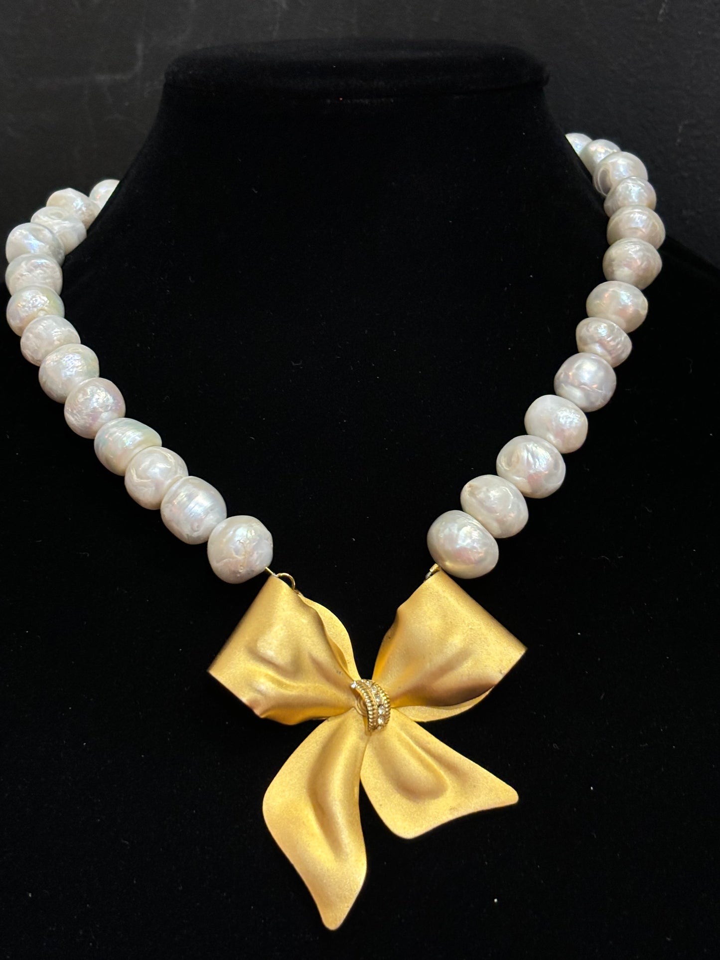 MADE - Bow and Cotton Pearl Necklace