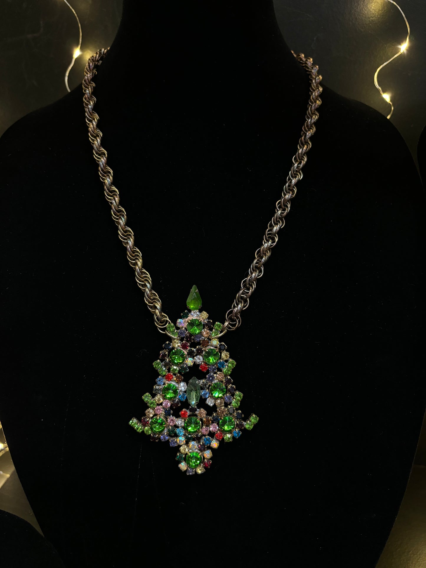 MADE - Gorgeous Christmas Tree Necklace
