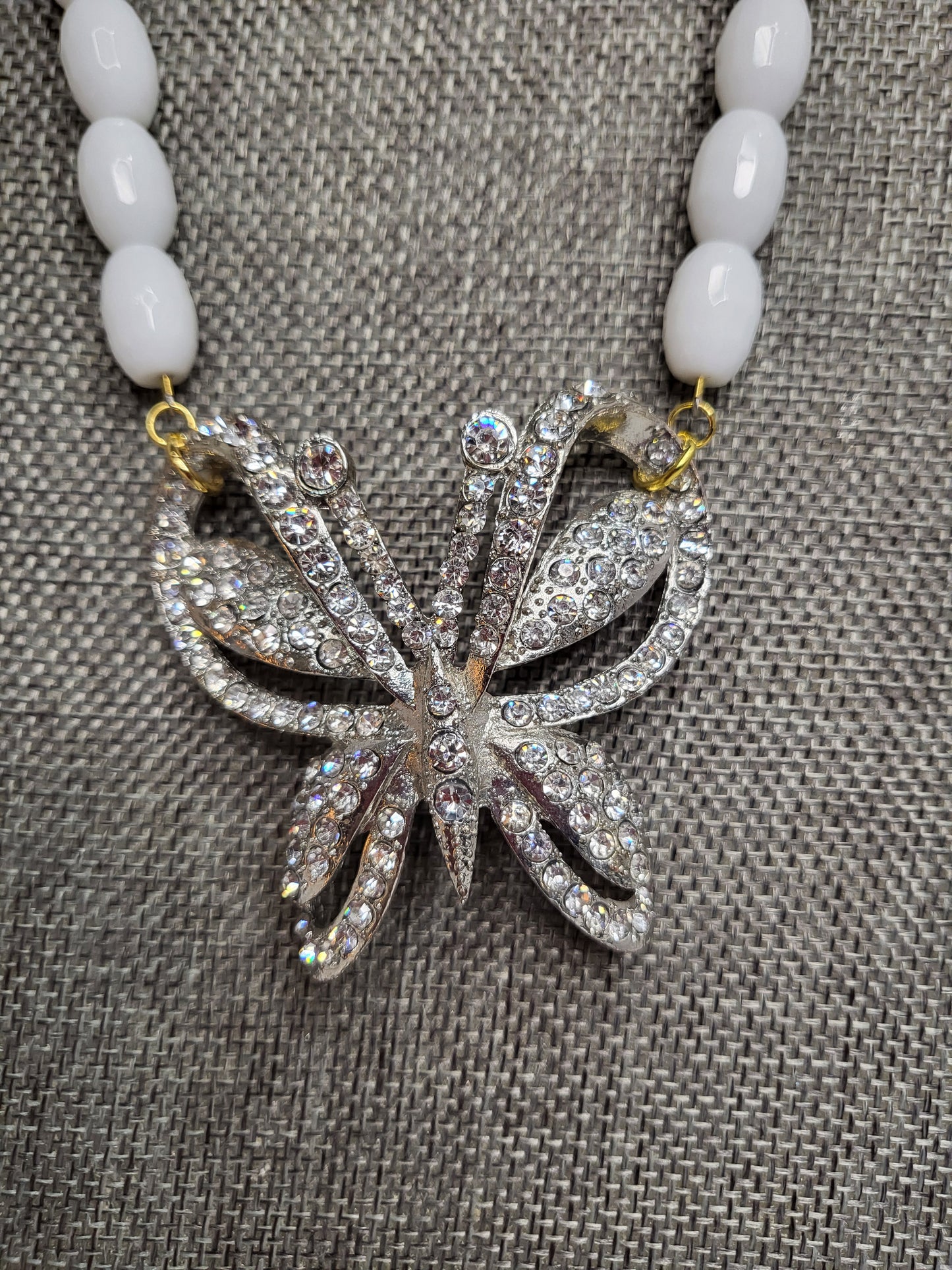 MADE-White Agate Butterfly Necklace