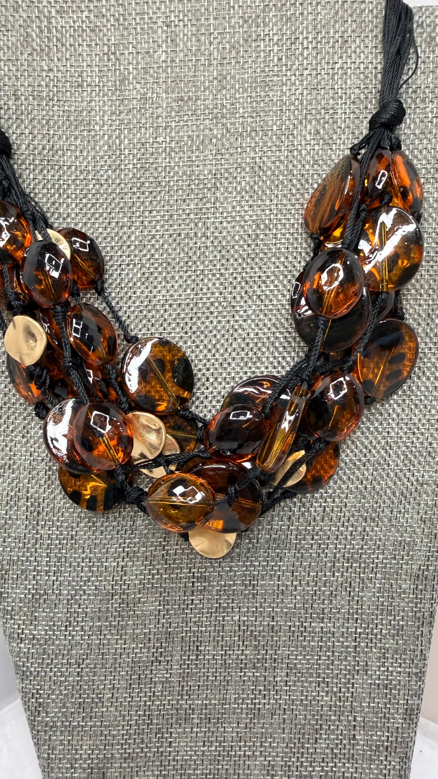 Chunky tortoise shell necklace ￼