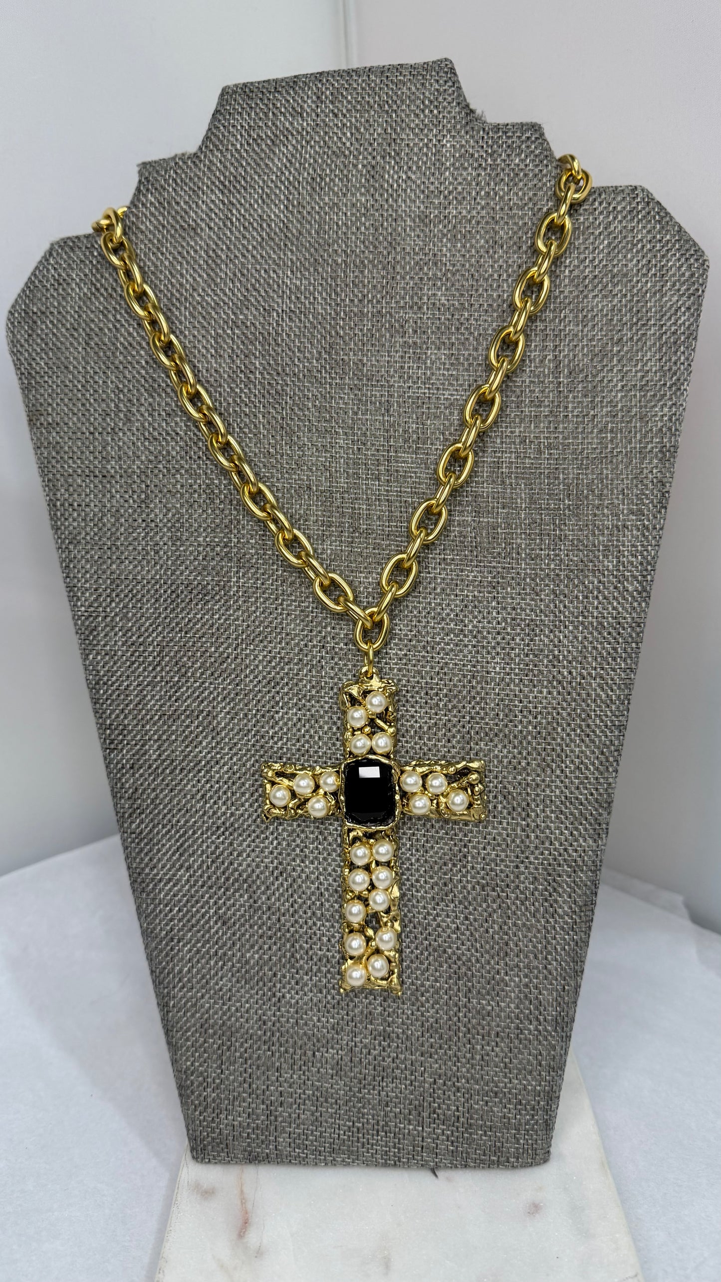 Yochi cross necklace