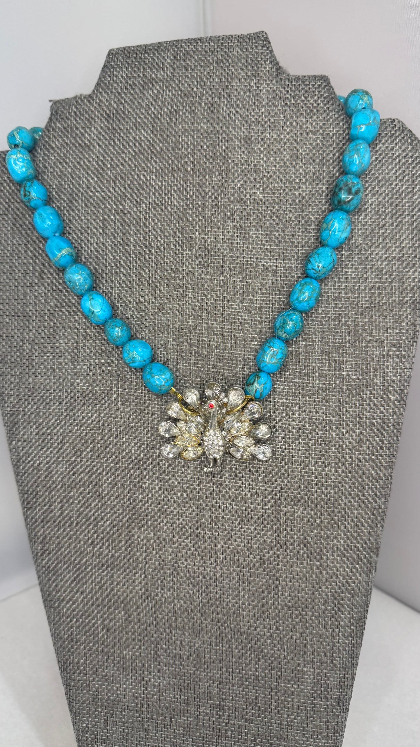 Mad- 1920s peacock necklace