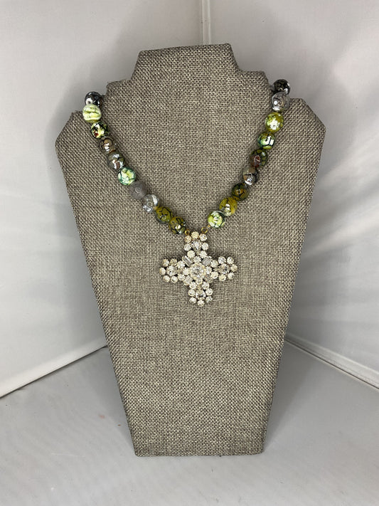 Made 1950s brooch necklace