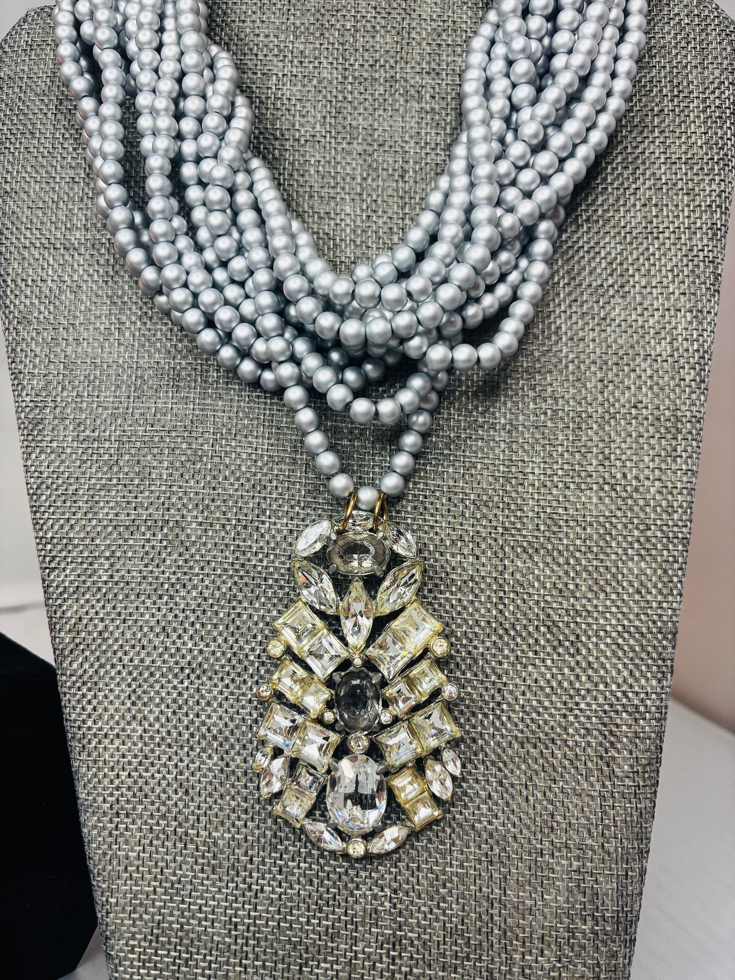 MADE - Pearl Choker with 1930’s Dress Clip