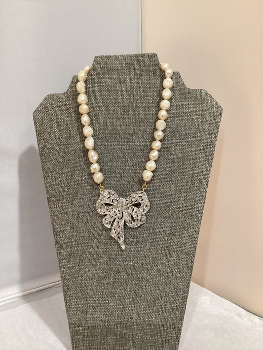 MADE- Bow & Baroque Pearl Necklace