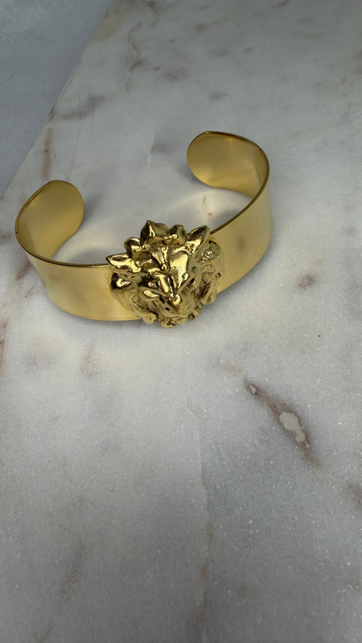 Yochi Lion head cuff (small)