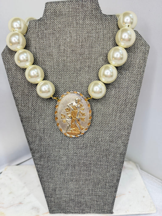 MADE Big Pearl necklace