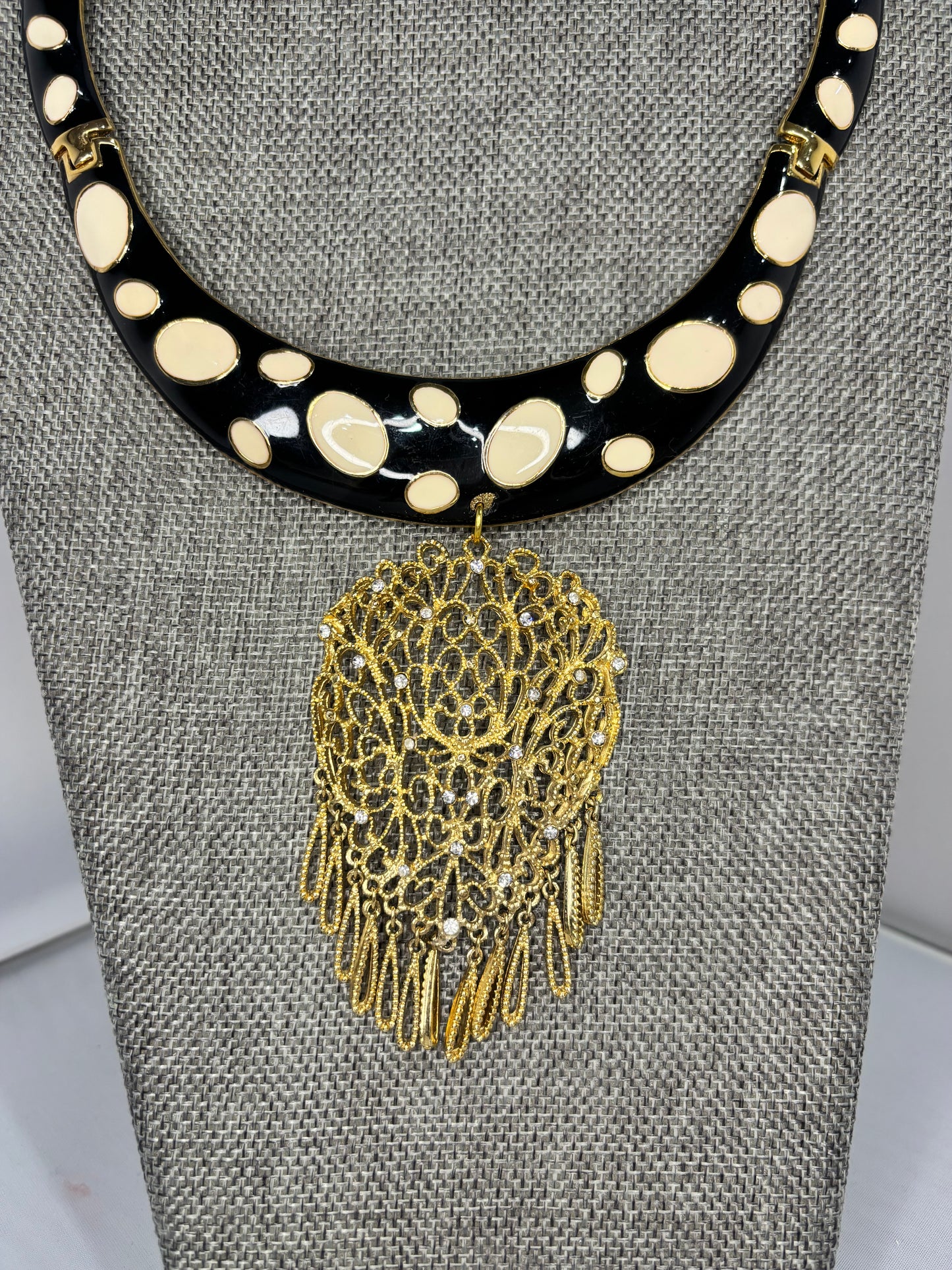 MADE- Collar Necklace