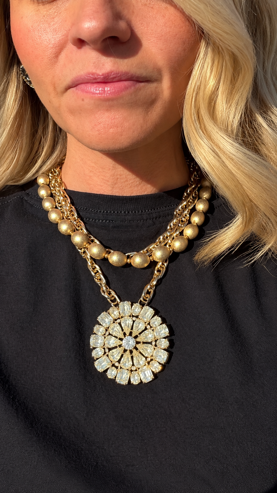 Made 1940s brooch necklace