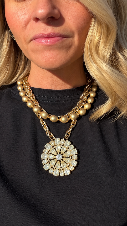 Made 1940s brooch necklace