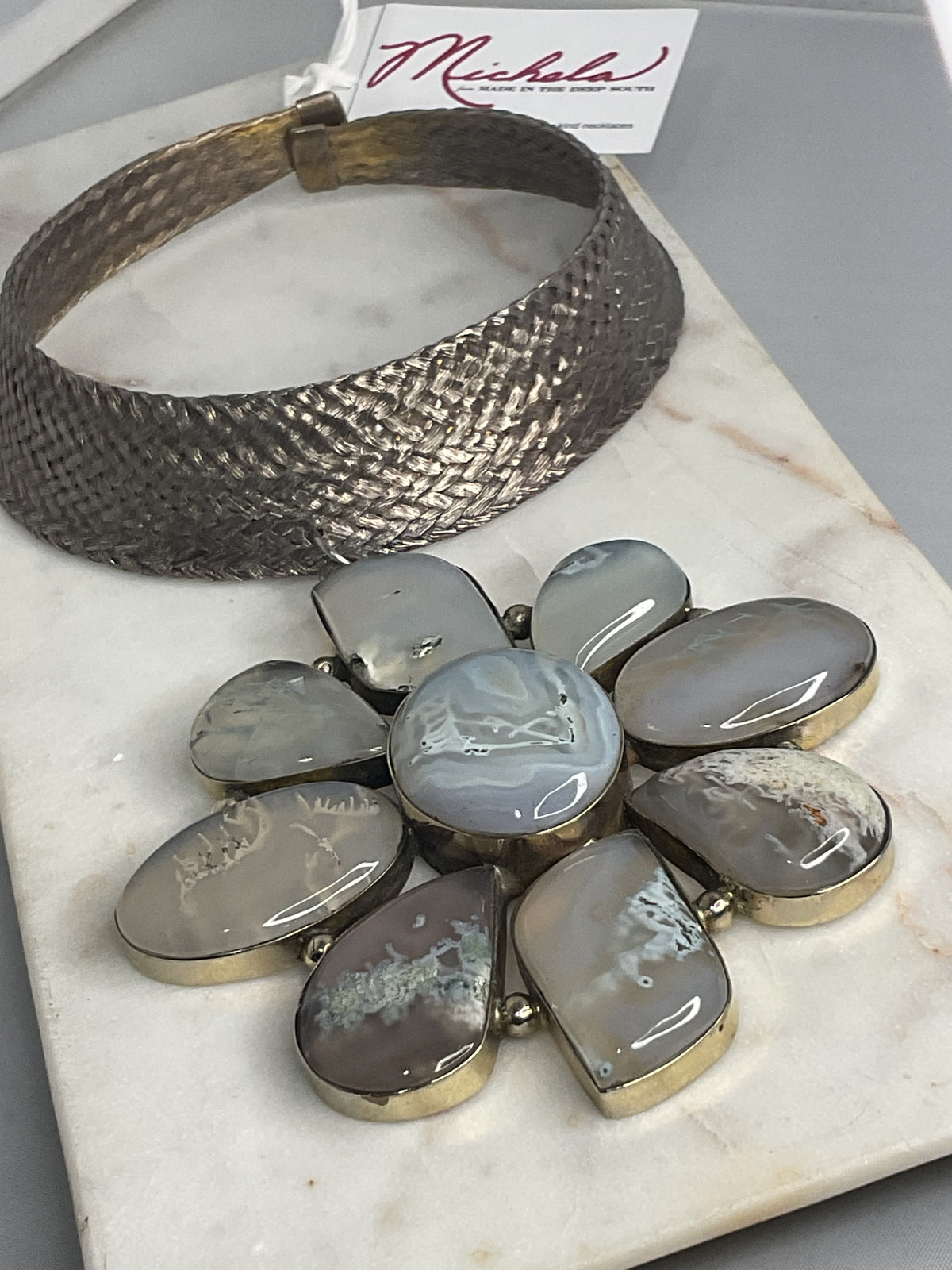 Made 1970s collar necklace