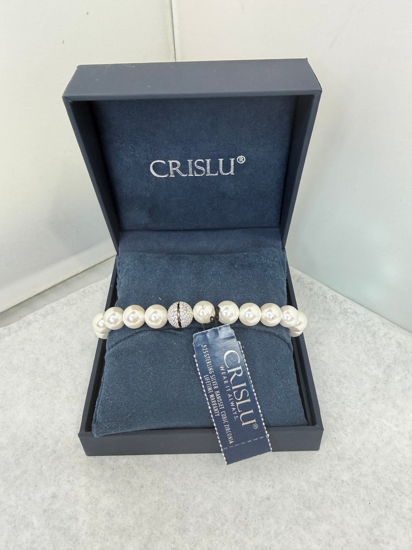Crislu 1.2 Ct White Pearl bracelet