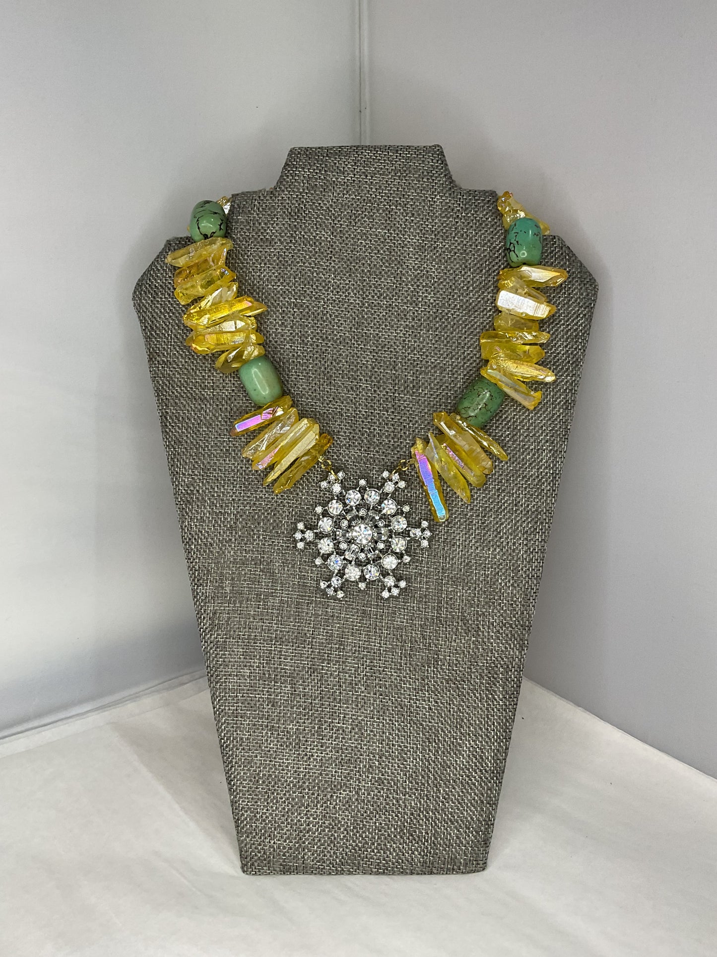 Made yellow quartz necklace