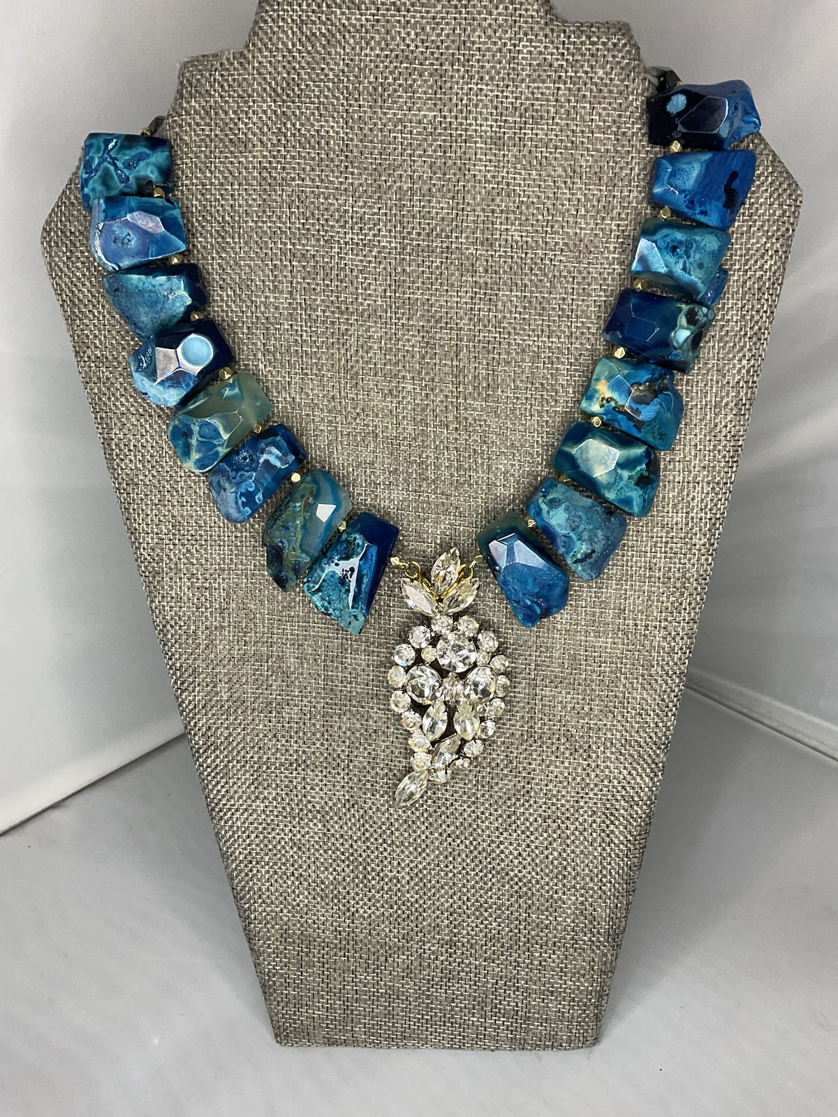 Made 1950s necklace