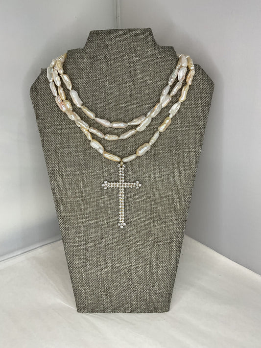 Made Pearl cross necklace