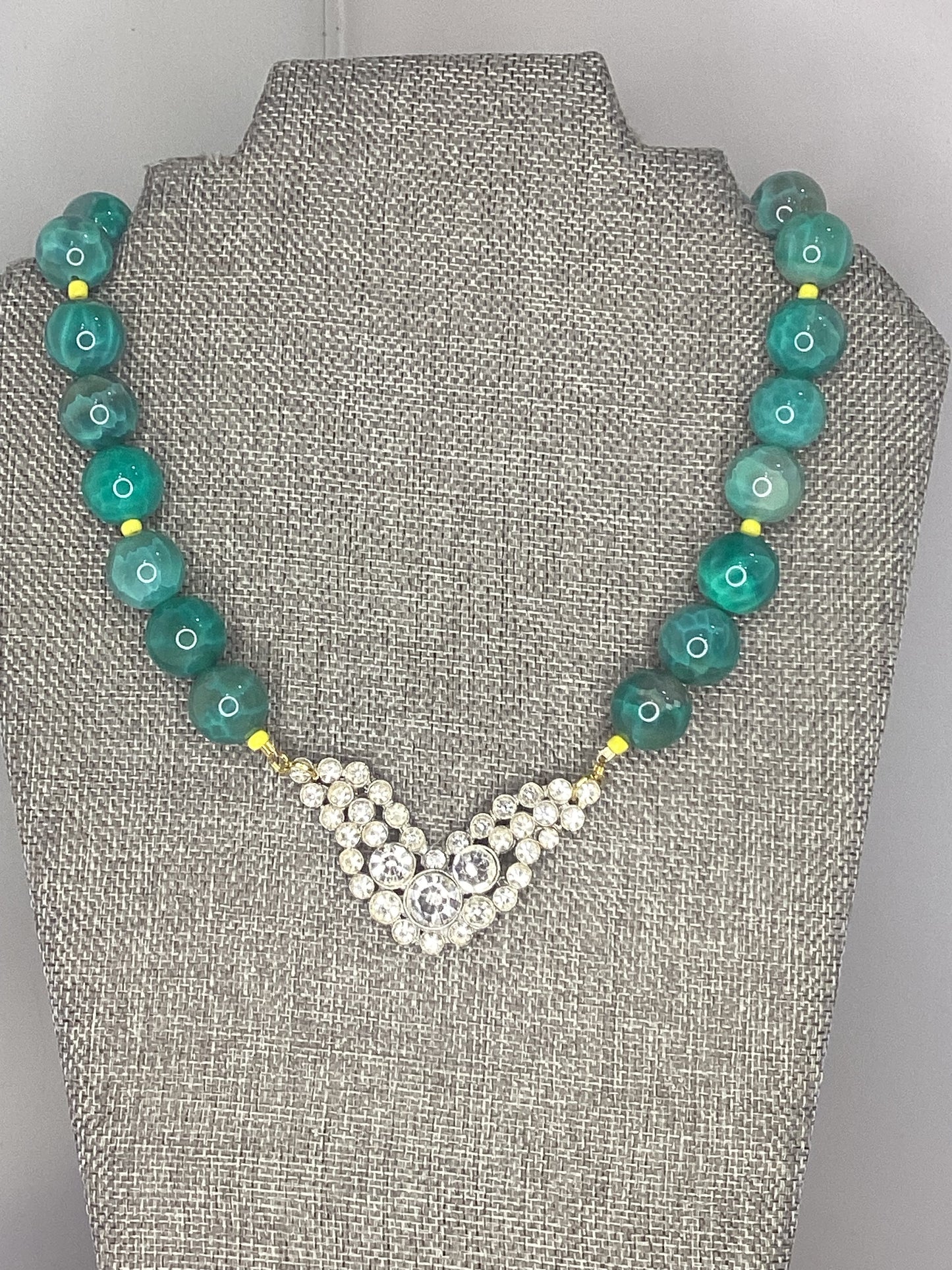 Made- agate bead necklace