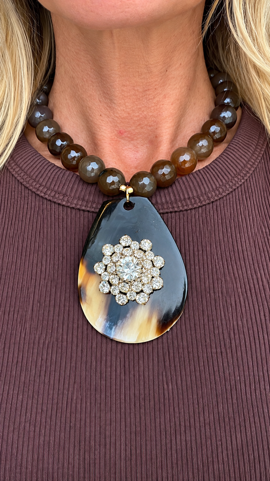 Made 1960s horn pendant necklace