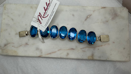 Made big jewel bracelet