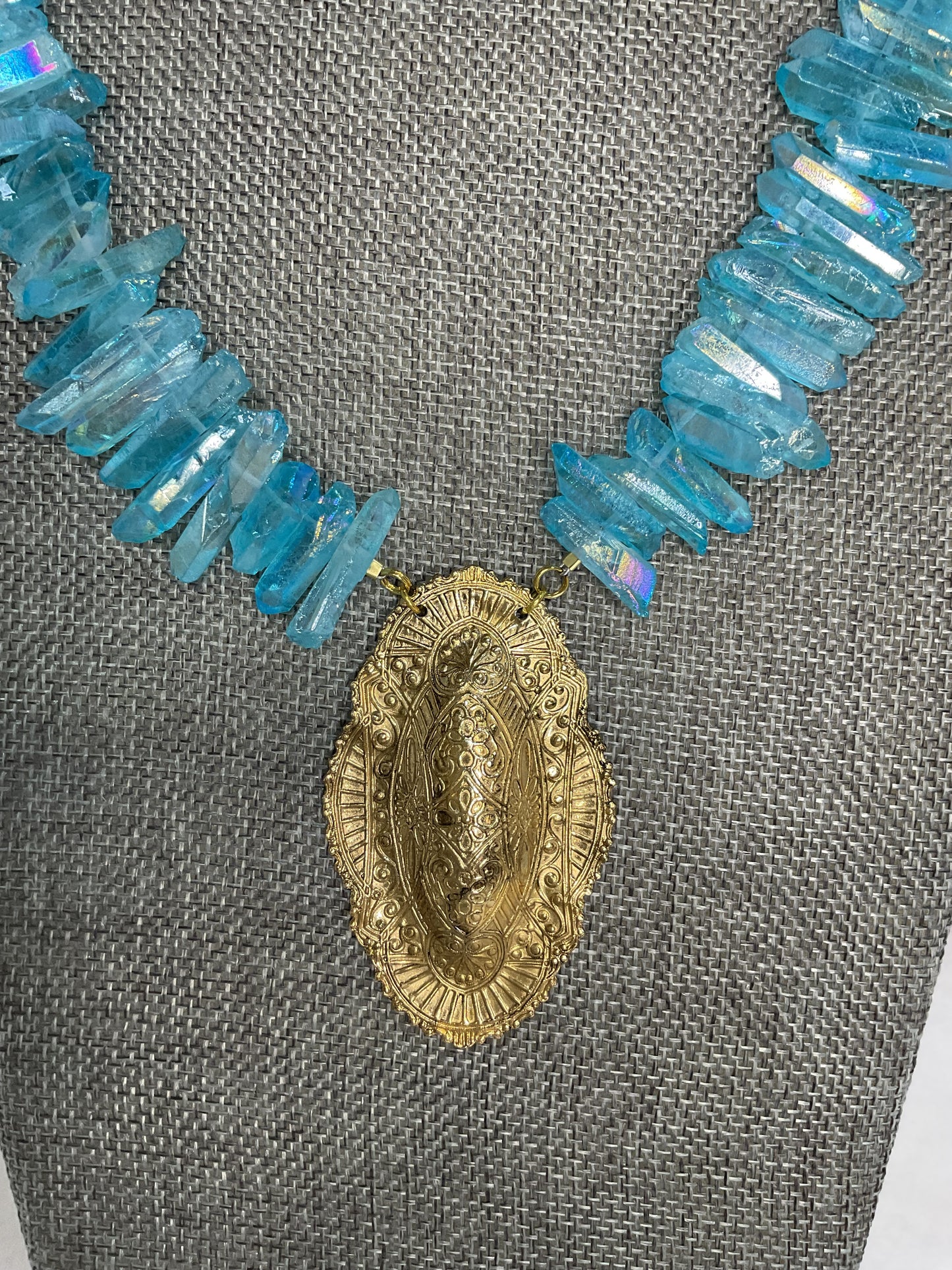 Made 1979s blue quartz necklace