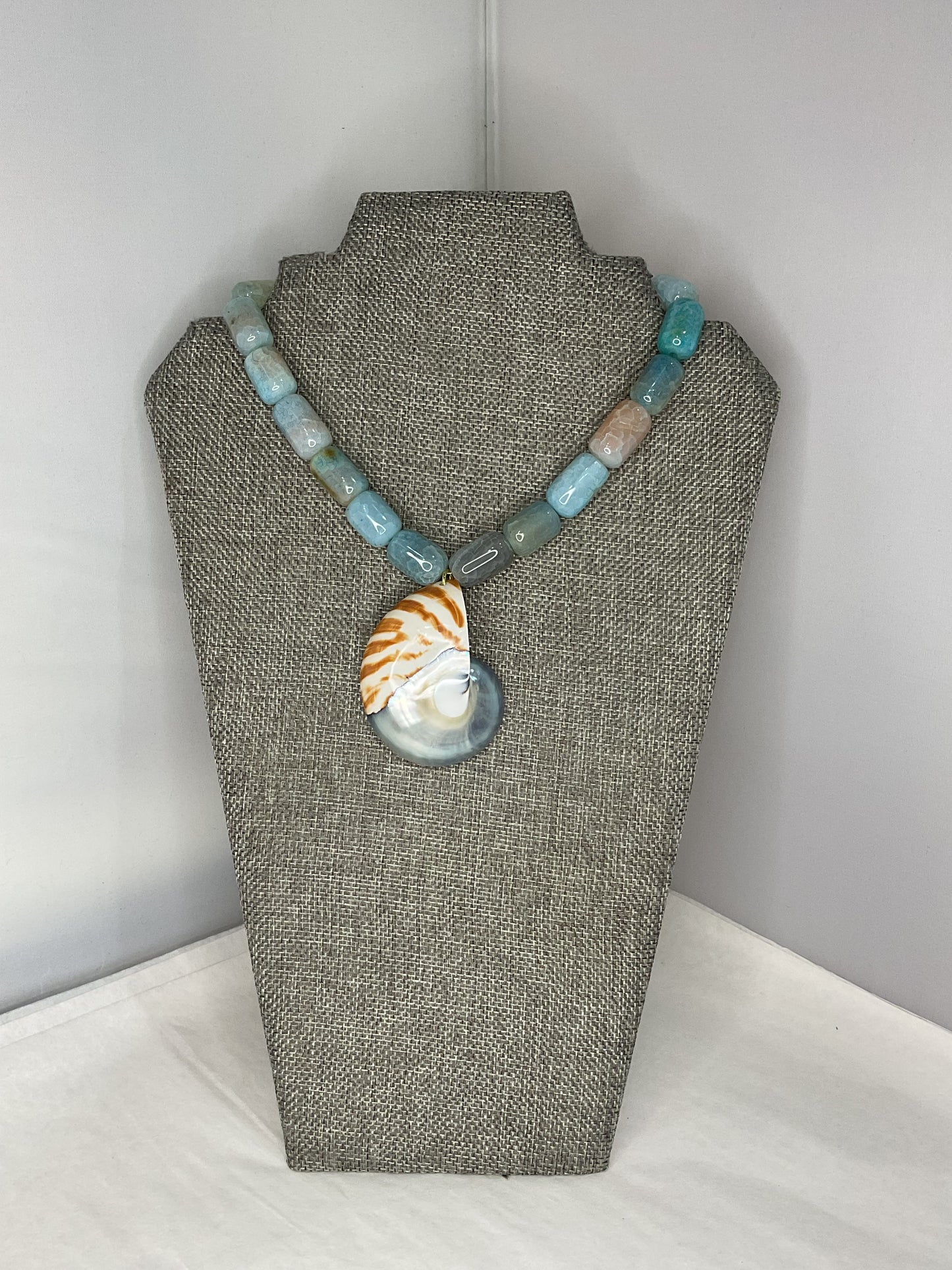 Made Shell necklace