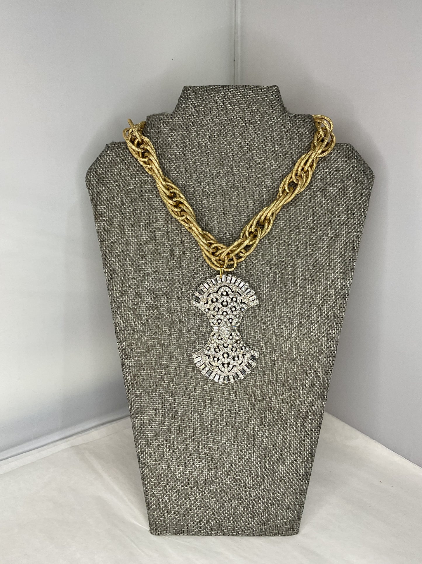 Made chain necklace