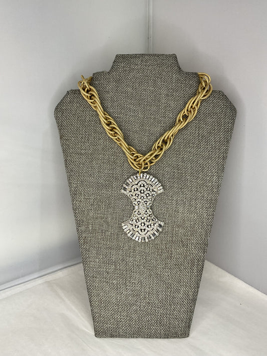 Made chain necklace
