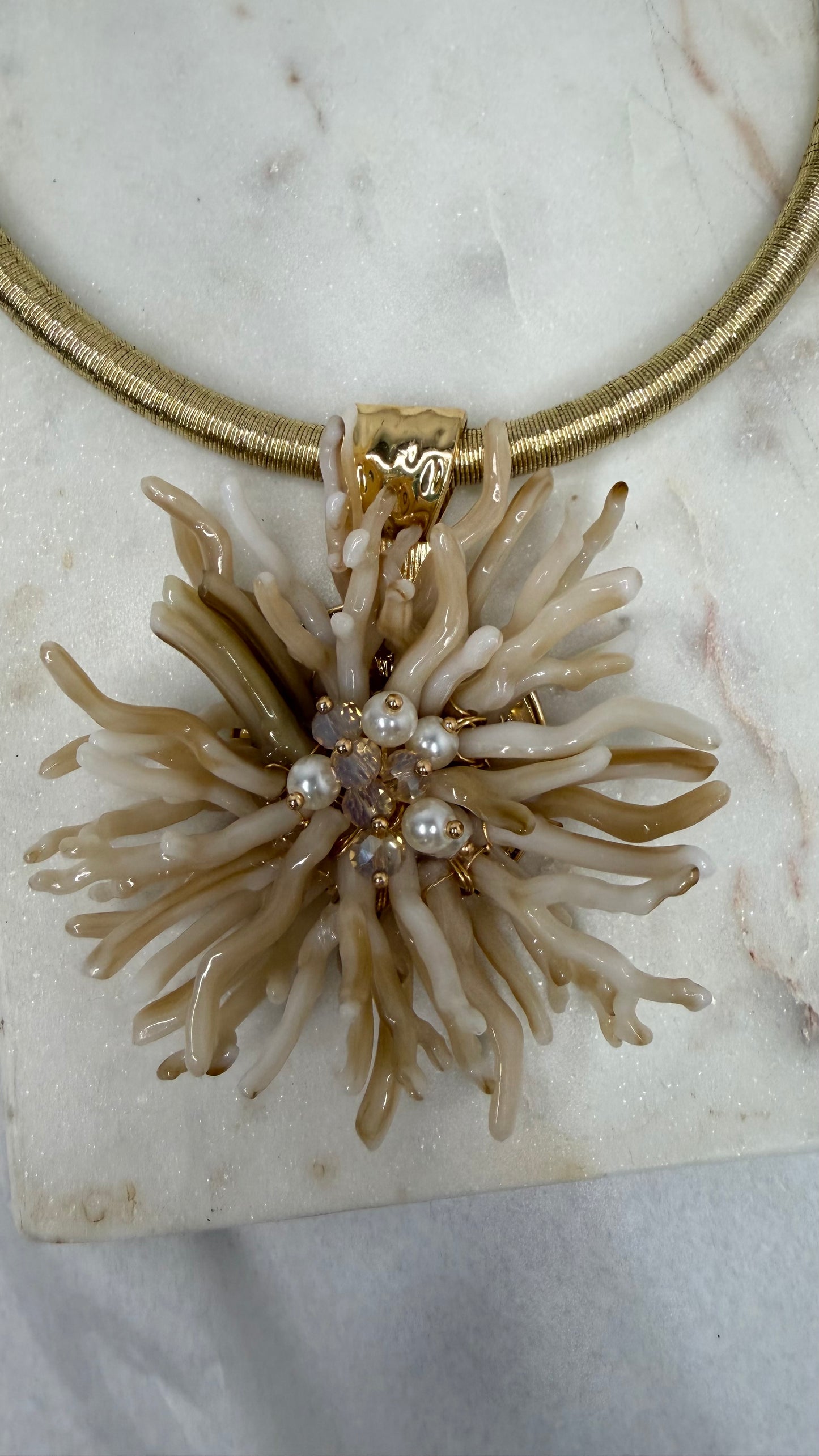 Coral flower collar necklace