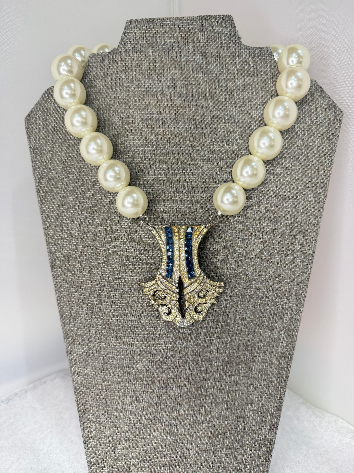 Made shoe clip necklace
