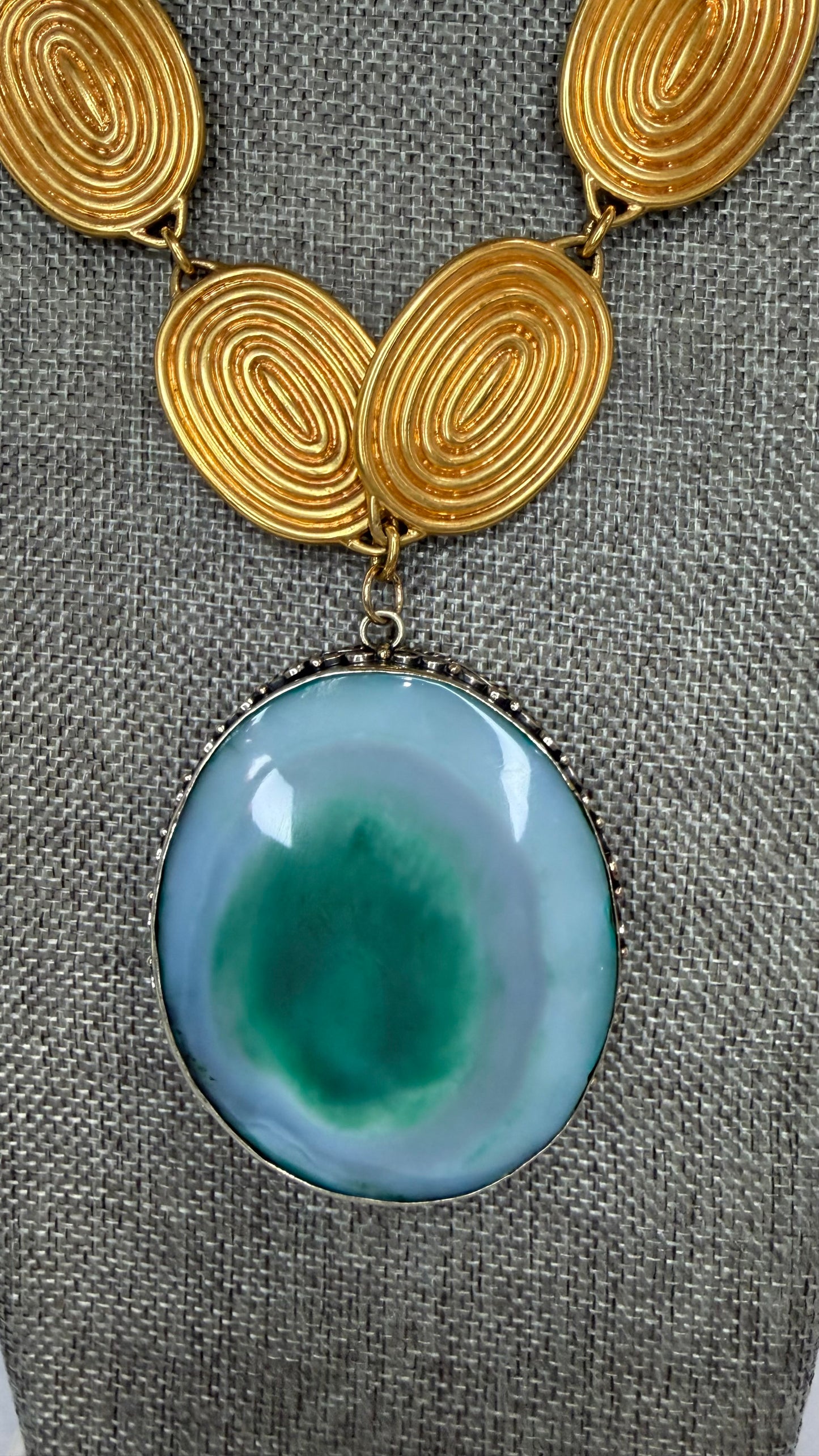 Made Agate pendant necklace