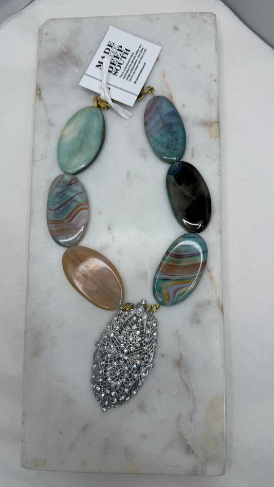 MADE-1920s brooch necklace