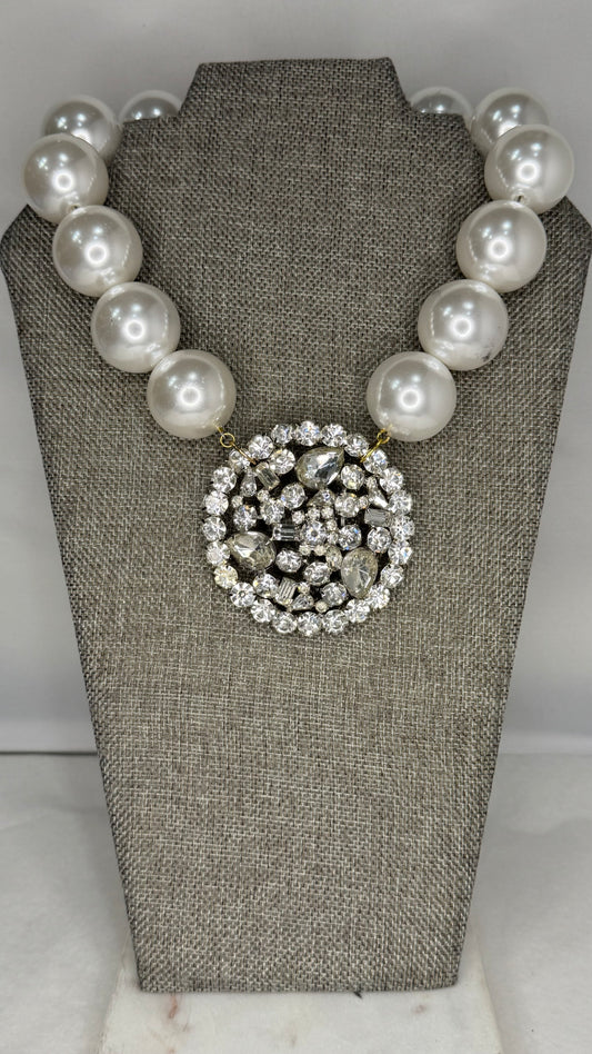 Made- Big Pearl necklace